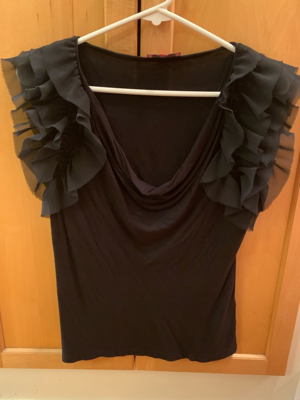 Carmen Marc Valvo Black Draped Cowl Top with Ruffled Cap Sleeves Size XS